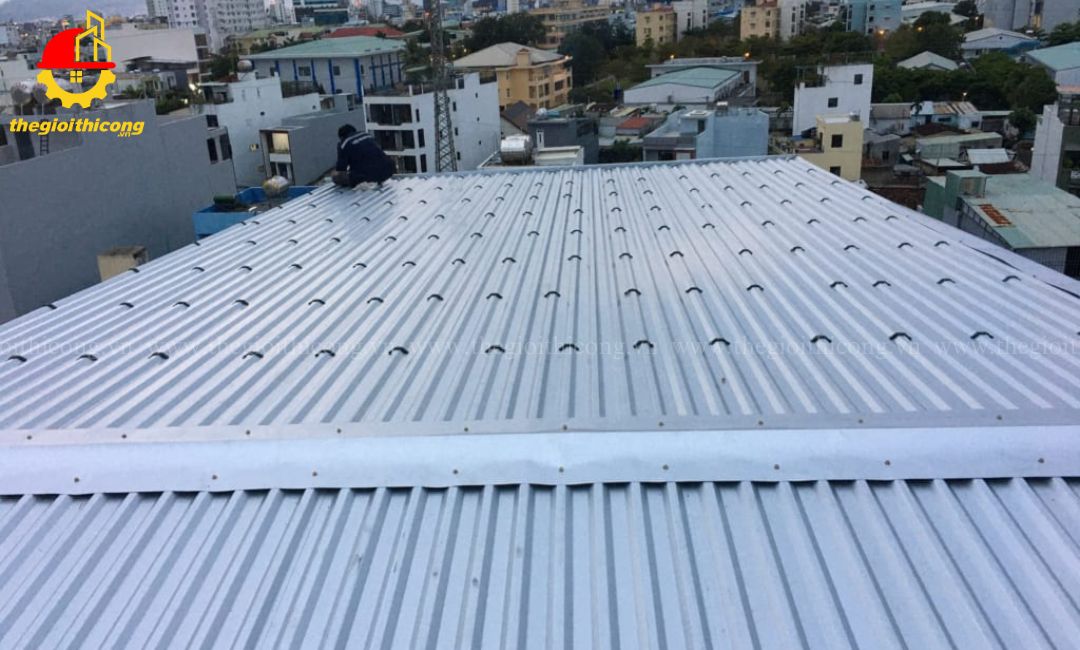 sửa chữa mái tôn