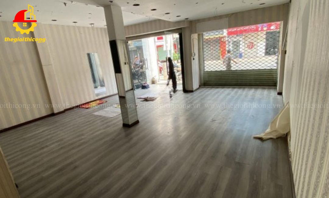 sửa chữa cửa hàng