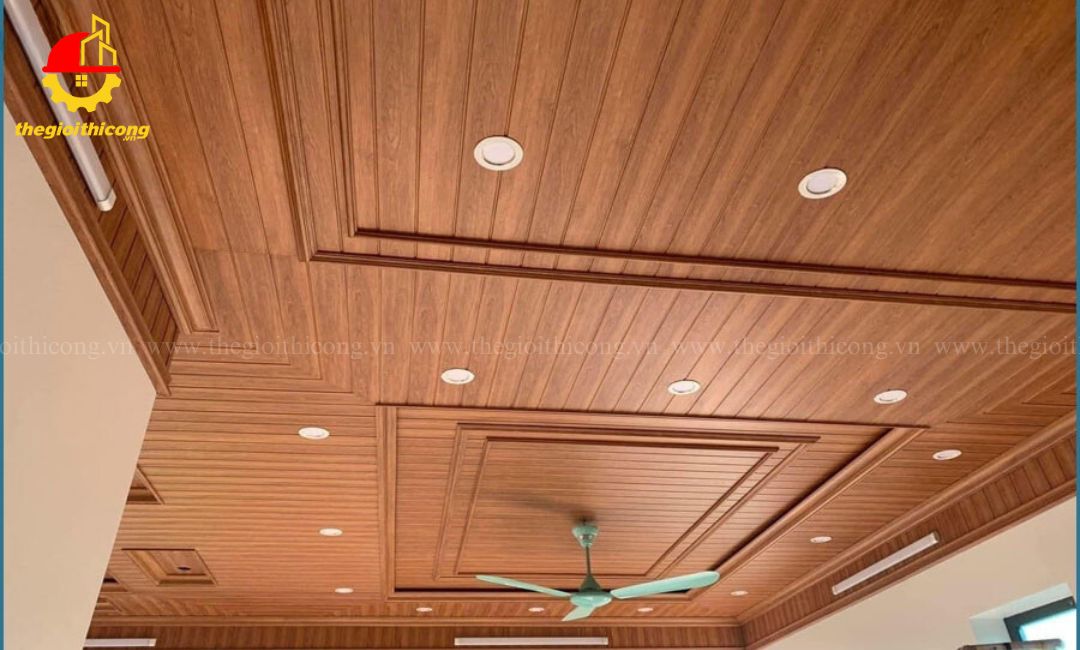 thi công trần nhựa giả gỗ